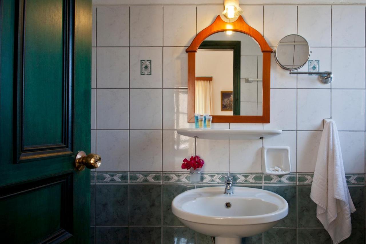 Apollon Hotel Naxos City Bagian luar foto